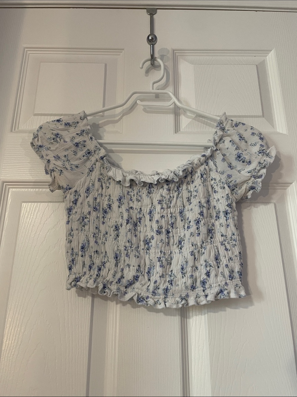Bluenotes White Cropped T-Shirt with Blue Floral Pattern -Women’s